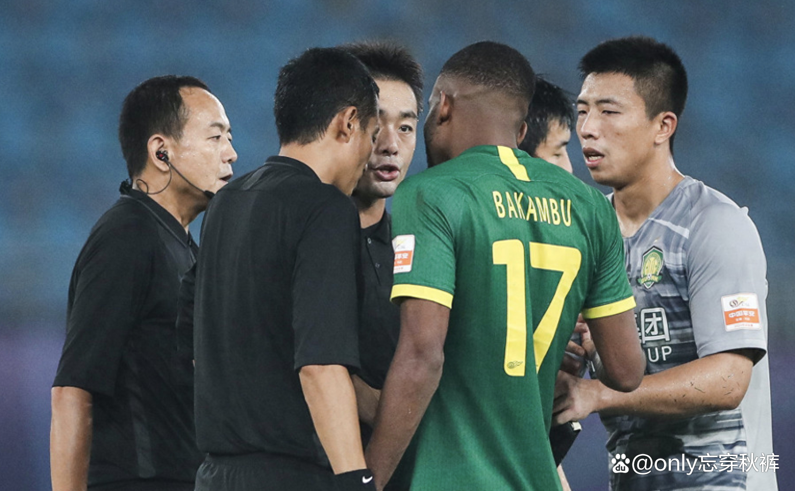 赛地聚焦:欧联集结日热度飙升,尤文图斯状态回暖,球迷炸锅,团队化学反应显著的简单介绍 赛地聚焦:欧联集结日热度飙升,尤文图斯状态回暖,球迷炸锅,团队化学反应显著的简单介绍