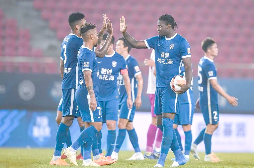 今晚中超焦点战，武汉三镇回应争议，目标明确，控场能力受关注的简单介绍